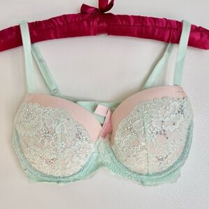 ❌CLEARANCE❌ Elegant Lace Bra in Mint and Pink